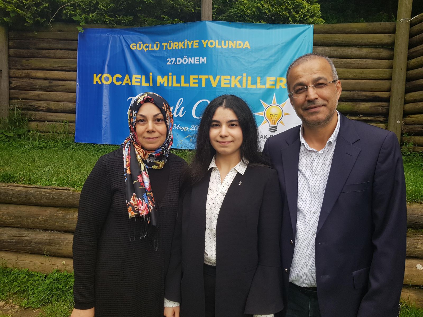 AK Parti'nin adayı Elif Nur Bayram Kimdir, kaç yaşında, nereli? AK Parti'nin en genç adayı kim?